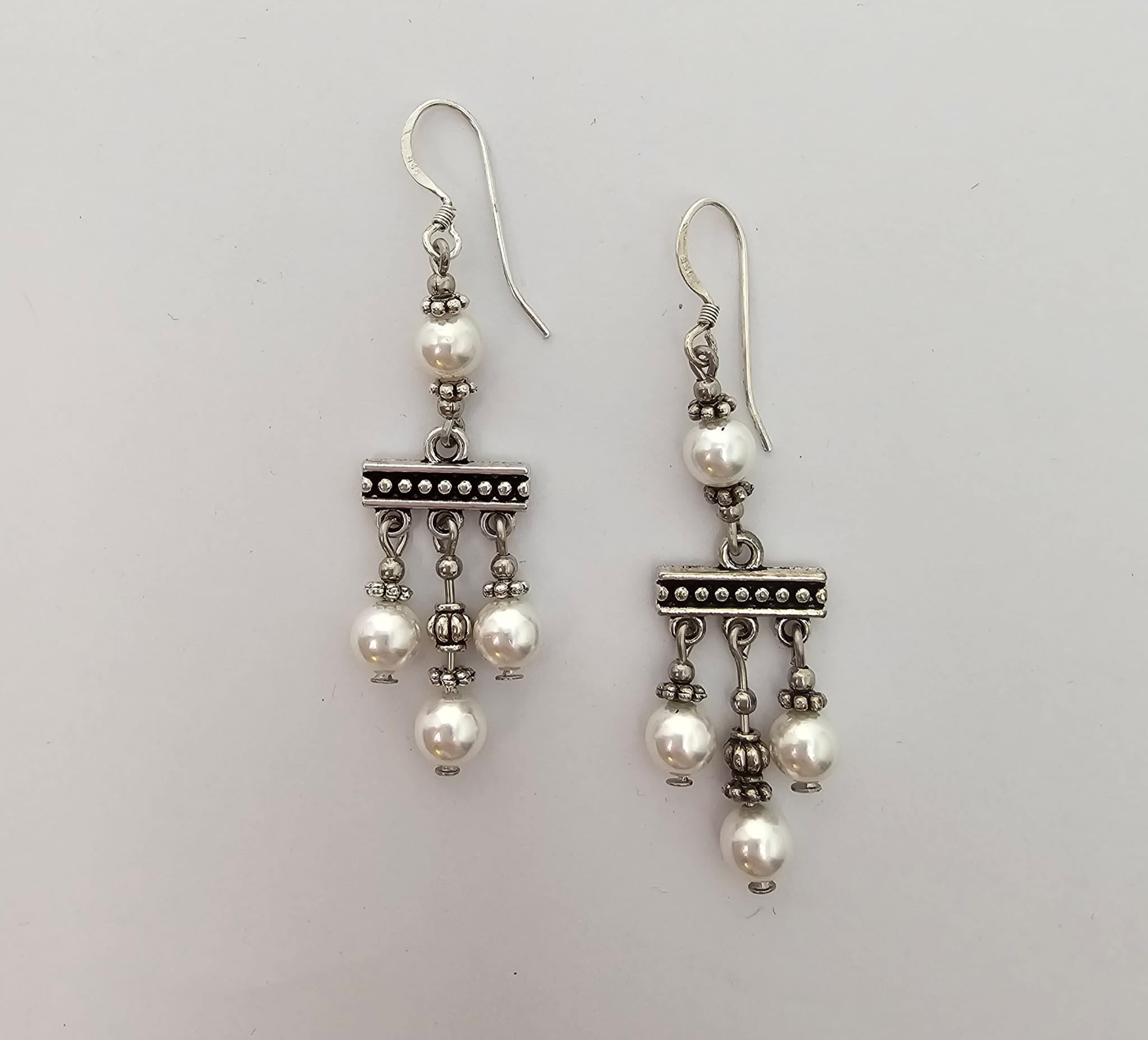 Crotalia Pompeii Ohrringe mit drei Anhängern