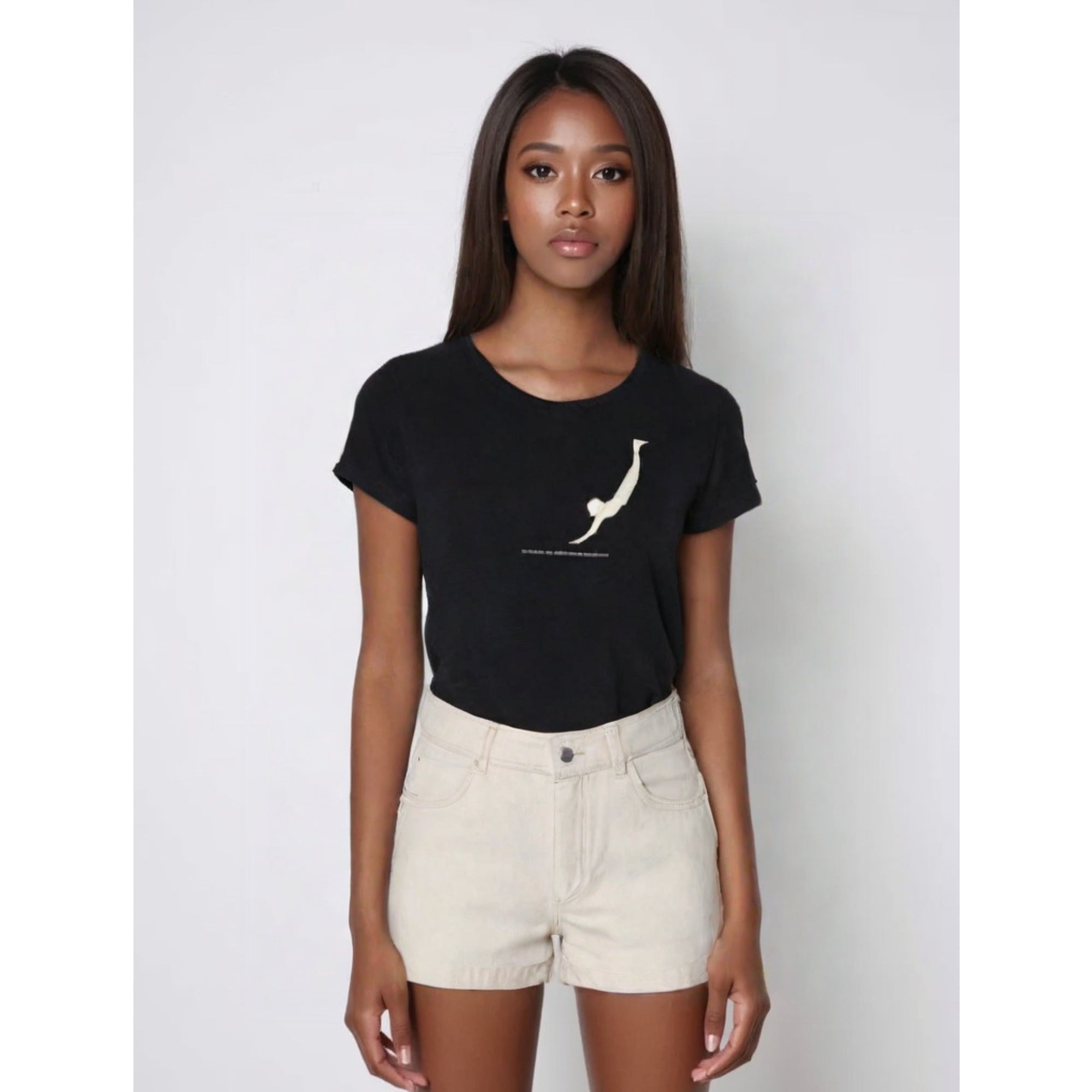 T-shirt donna in cotone con stampa artistica del Tuffatore di Paestum.