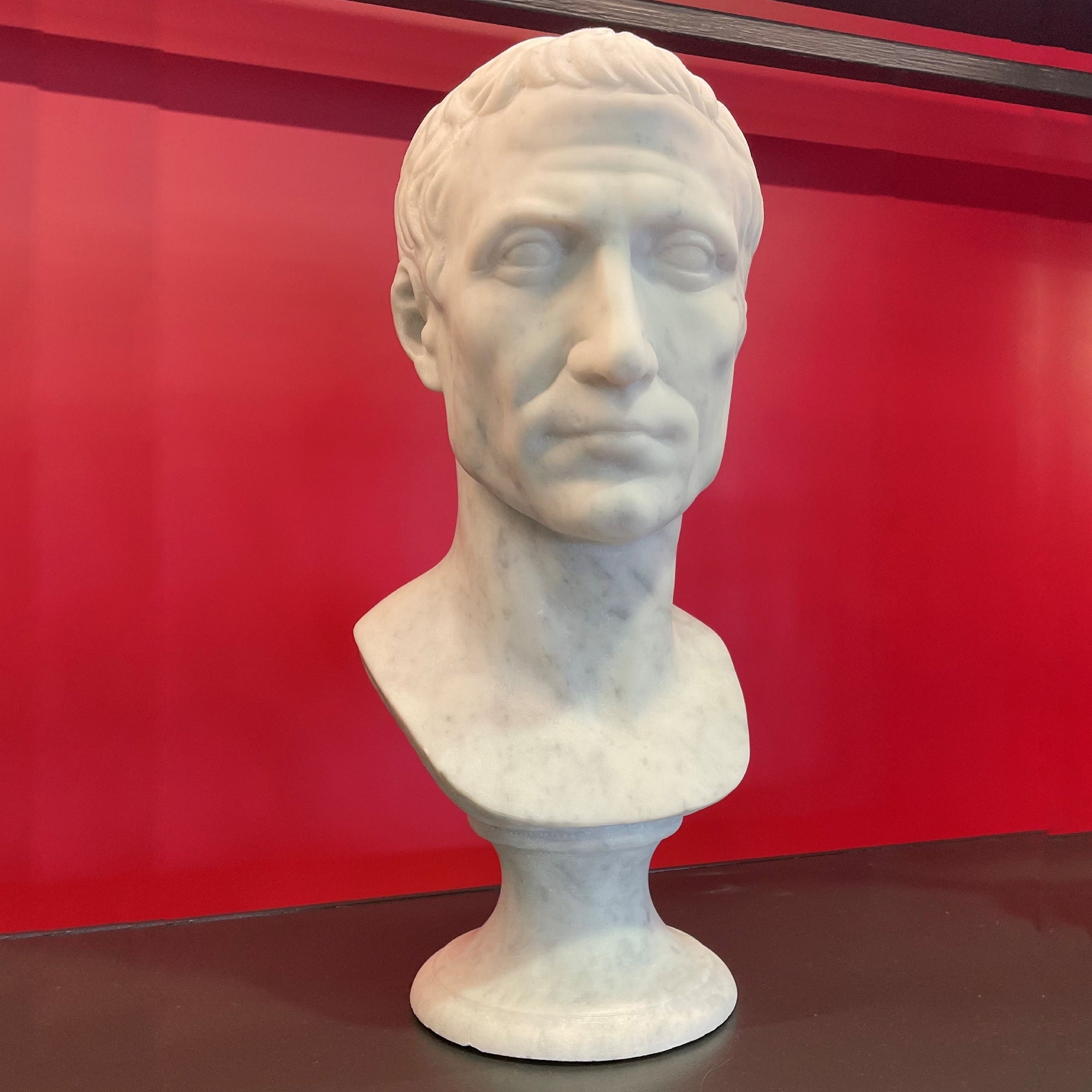 Busto di Giulio Cesare in Marmo di carrara