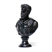 Primo piano della testa del busto di Marco Aurelio.