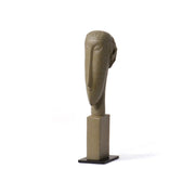 Immagine frontale: riproduzione tridimensionale in resina di "Testa di donna" di Modigliani.