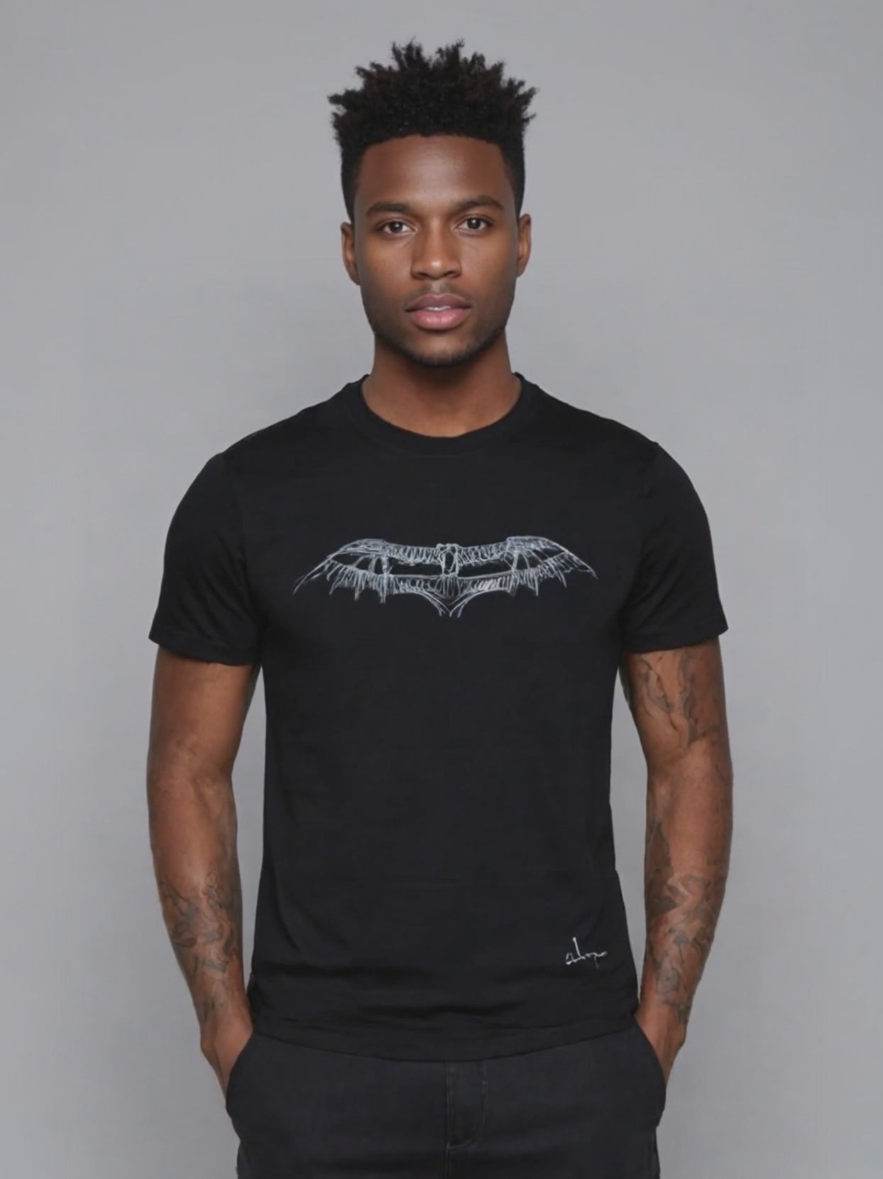 “T-shirt con design ala meccanica di Leonardo da Vinci”