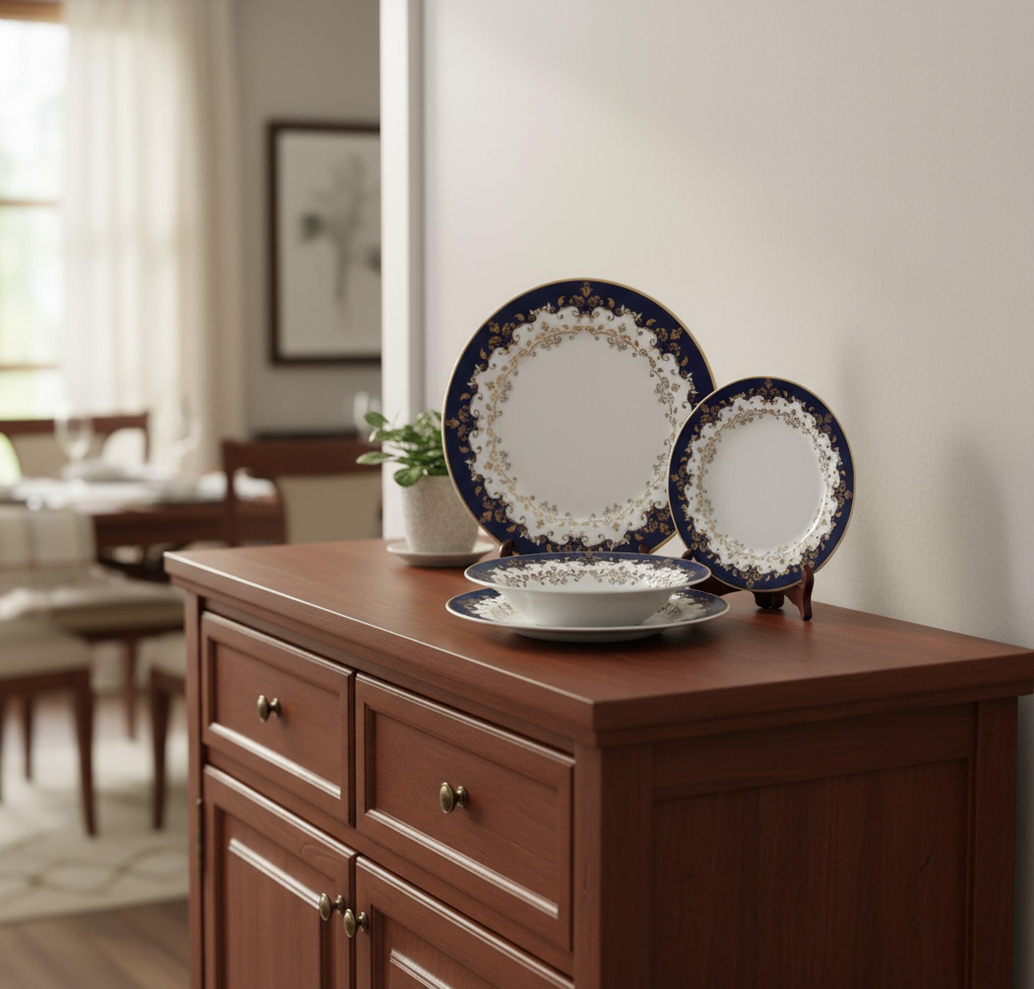 Set di Piatti in Porcellana di Capodimonte – Collezione Reale