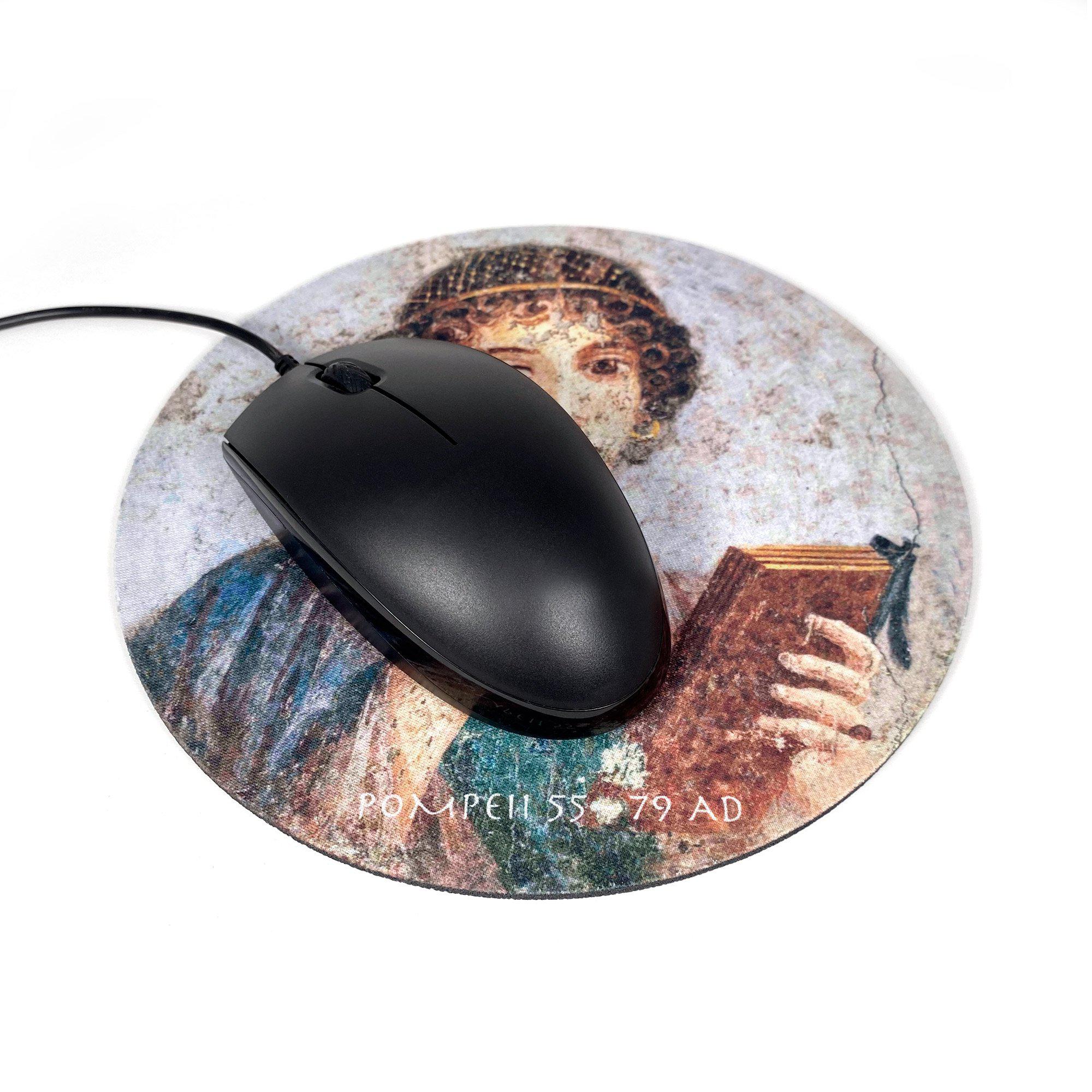 Mouse pad artistico con design ispirato all'Affresco di Saffo – tappetino in neoprene per mouse, forma circolare