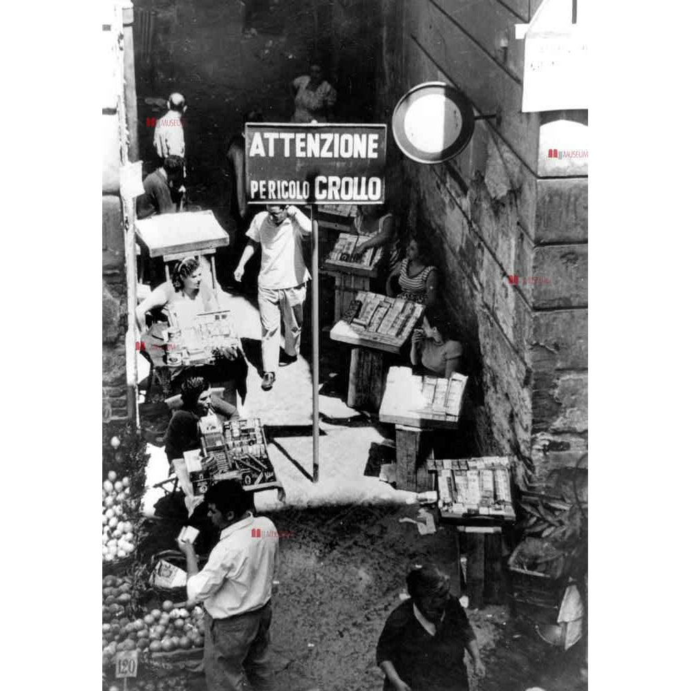 Fotografia 41 - La Napoli di Bellavista - Luciano De Crescenzo - Museum-Shop.it