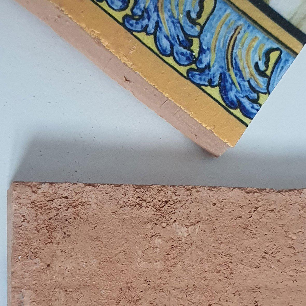 Pannello 60 x 60 cm per tavoli o rivestimenti, decori delle maioliche del Chiostro di Santa Chiara-Terracotta-Museum Shop Italy